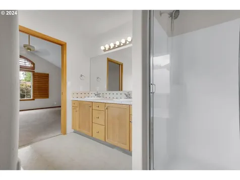 17577 NW Gilbert Lane Portland OR 97229