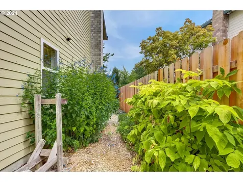 17577 NW Gilbert Lane Portland OR 97229