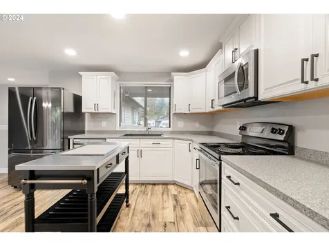 2775 NE Davis Court Mcminnville OR 97128
