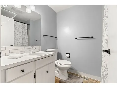 2775 NE Davis Court Mcminnville OR 97128