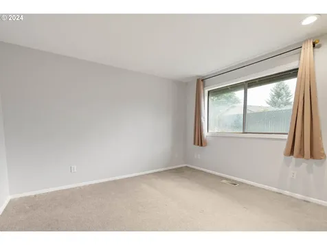 2775 NE Davis Court Mcminnville OR 97128