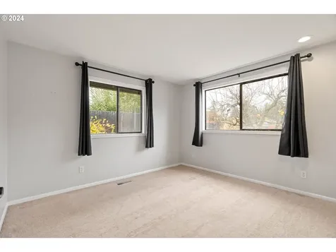 2775 NE Davis Court Mcminnville OR 97128