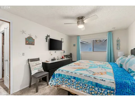 528 Hartke Loop Oregon City OR 97045