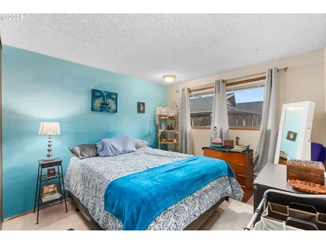 528 Hartke Loop Oregon City OR 97045