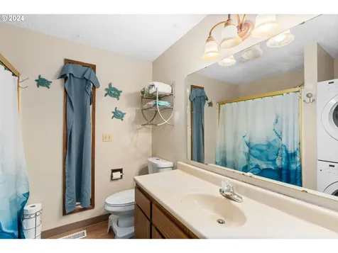 528 Hartke Loop Oregon City OR 97045