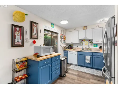 528 Hartke Loop Oregon City OR 97045