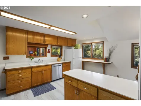 66228 Anliker Road Deer Island OR 97054