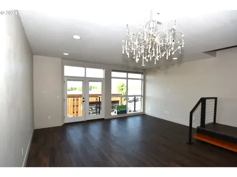229 SE 2nd Street Troutdale OR 97060