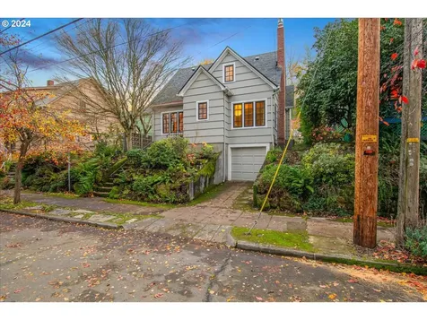 4519 NE 16th Avenue Portland OR 97211