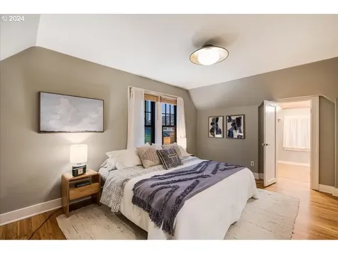 4519 NE 16th Avenue Portland OR 97211