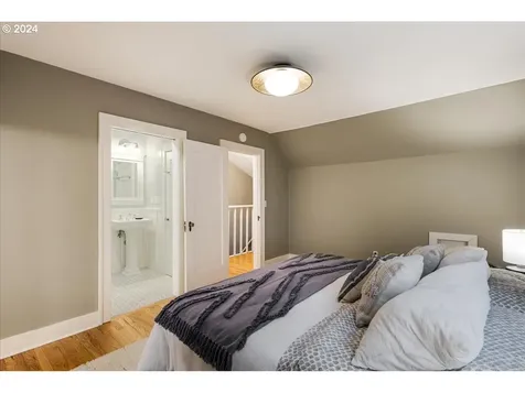 4519 NE 16th Avenue Portland OR 97211