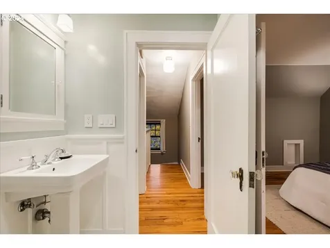 4519 NE 16th Avenue Portland OR 97211