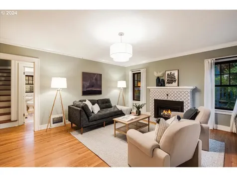 4519 NE 16th Avenue Portland OR 97211