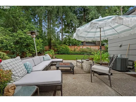 6630 SW Dover Street Portland OR 97225