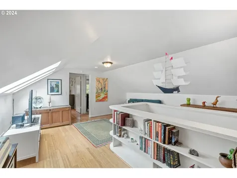 6617 Se Barbara Welch Road Portland OR 97236