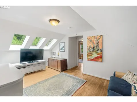 6617 Se Barbara Welch Road Portland OR 97236