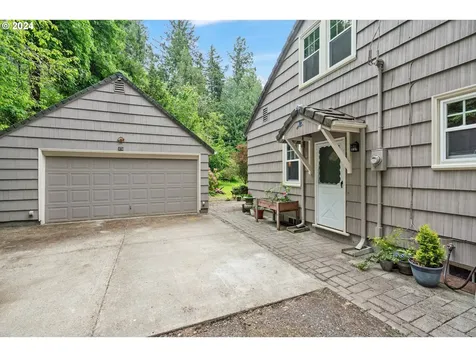 6617 Se Barbara Welch Road Portland OR 97236