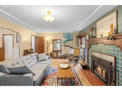 6617 Se Barbara Welch Road Portland OR 97236