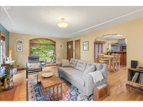 6617 Se Barbara Welch Road Portland OR 97236