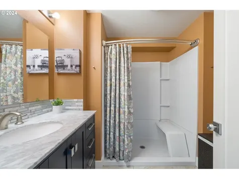 13475 Applegate Terrace Oregon City OR 97045