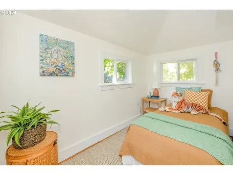 317 Ne Stanton Street Portland OR 97212