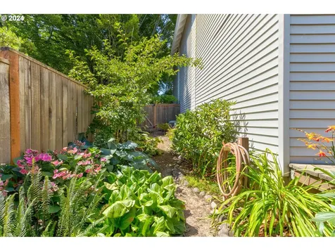 12912 Sw Cherry Blossom Court Beaverton OR 97008