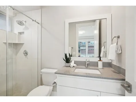 6228 NW Lambert Lane Camas WA 98607