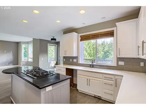 10585 NW Skyline Boulevard Portland OR 97231