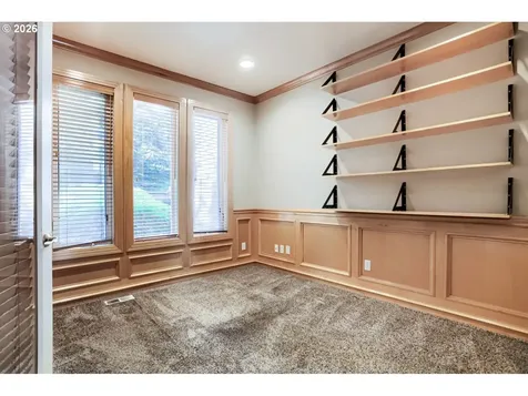 10585 NW Skyline Boulevard Portland OR 97231