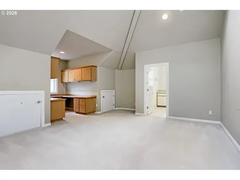 10585 NW Skyline Boulevard Portland OR 97231