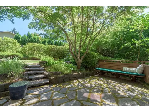 1471 Kervon Court Eugene OR 97405