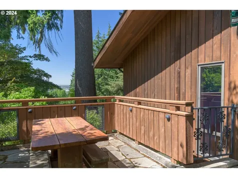 1471 Kervon Court Eugene OR 97405