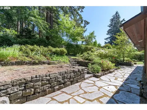1471 Kervon Court Eugene OR 97405