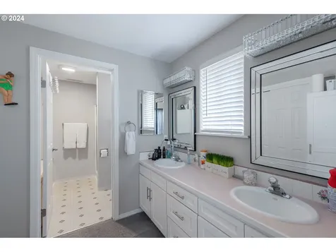 2508 Redwood Avenue Longview WA 98632