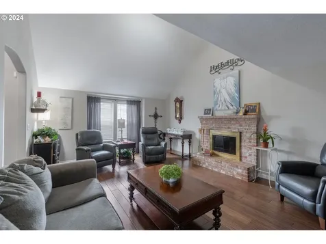 2508 Redwood Avenue Longview WA 98632