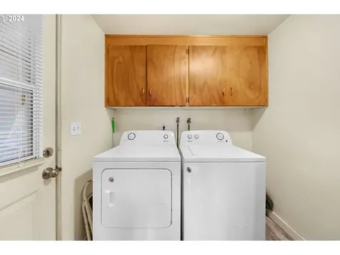 420 N 16th Street Cottage Grove OR 97424