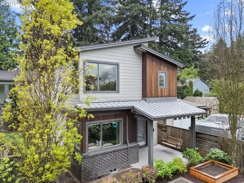 7667 SE Sherman Court Portland OR 97215