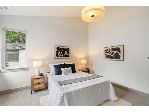 7667 SE Sherman Court Portland OR 97215