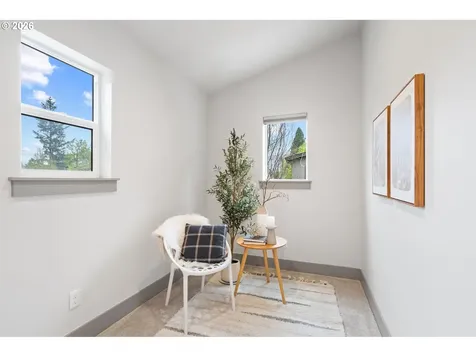 7667 SE Sherman Court Portland OR 97215