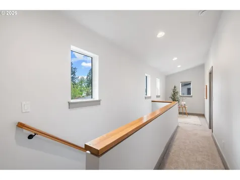 7667 SE Sherman Court Portland OR 97215
