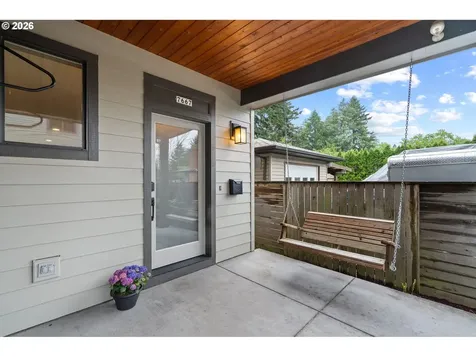 7667 SE Sherman Court Portland OR 97215