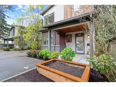 7667 SE Sherman Court Portland OR 97215
