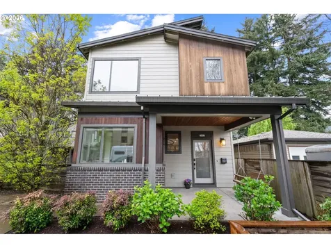 7667 SE Sherman Court Portland OR 97215