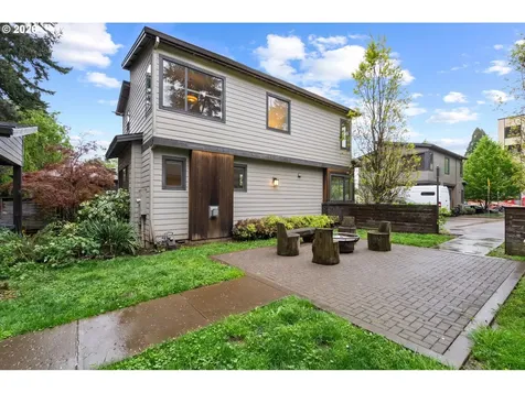 7667 SE Sherman Court Portland OR 97215