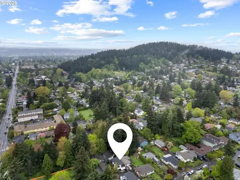 7667 SE Sherman Court Portland OR 97215