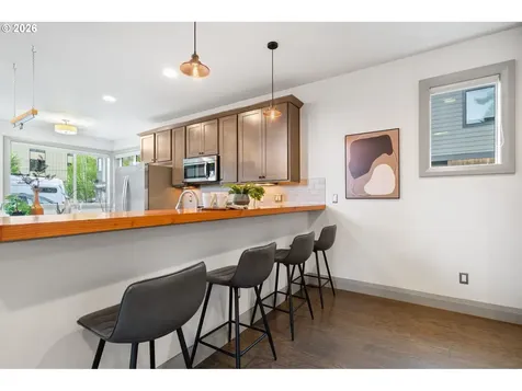 7667 SE Sherman Court Portland OR 97215