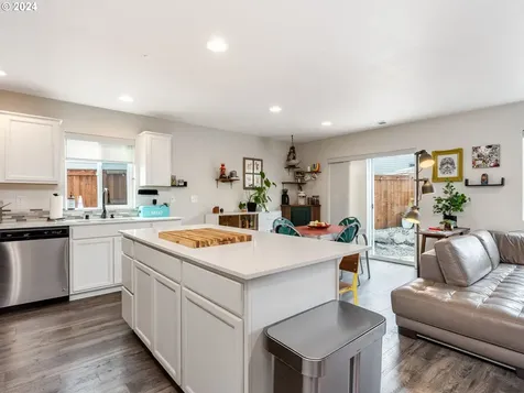 2046 S Meadowlark Loop Ridgefield WA 98642
