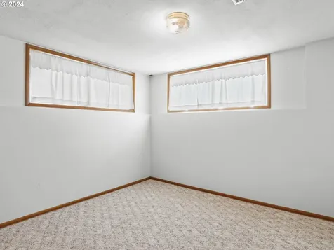 14633 SE Taylor Court Portland OR 97233