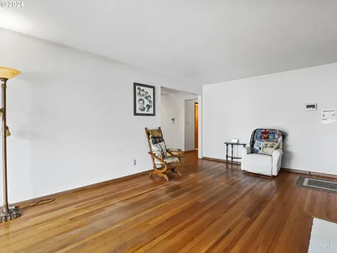 14633 SE Taylor Court Portland OR 97233