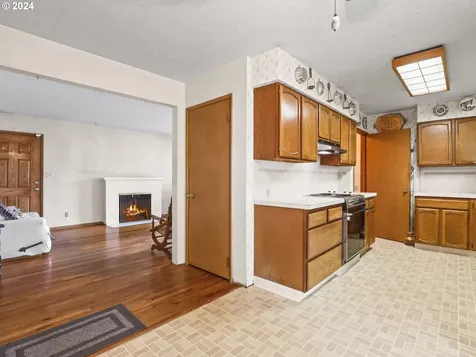 14633 SE Taylor Court Portland OR 97233